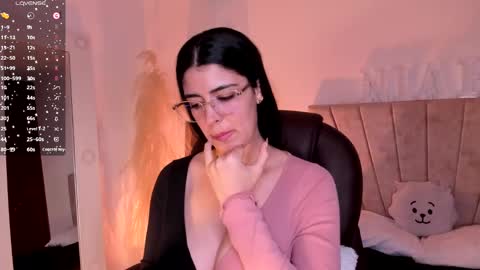 Snapshot of _niah_ chatting on March 4, 2025, 9:11 pm Niah You can call me Ni or cutie haha online show from March 4, 2025, 9:11 pm