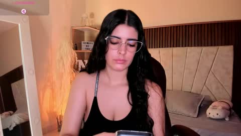 Snapshot of _niah_ chatting on September 11, 2025, 8:42 pm Niah You can call me Ni or cutie haha online show from September 11, 2025, 8:42 pm
