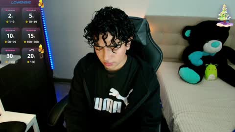 Snapshot of _nickconnor1 chatting on December 1, 2024, 11:04 pm Nicolas online show from December 1, 2024, 11:04 pm