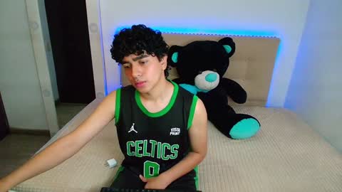 Snapshot of _nickconnor1 chatting on January 5, 2025, 8:52 pm Nicolas online show from January 5, 2025, 8:52 pm