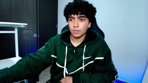 Snapshot of _nickconnor1 chatting on January 26, 2025, 12:58 am Nicolas online show from January 26, 2025, 12:58 am