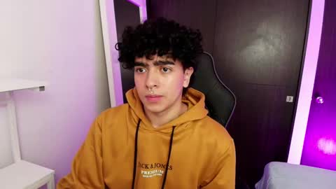 Snapshot of _nickconnor1 chatting on February 13, 2025, 8:45 pm Nicolas online show from February 13, 2025, 8:45 pm