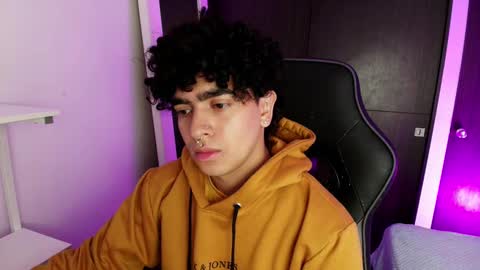 Snapshot of _nickconnor1 chatting on February 13, 2025, 11:47 pm Nicolas online show from February 13, 2025, 11:47 pm