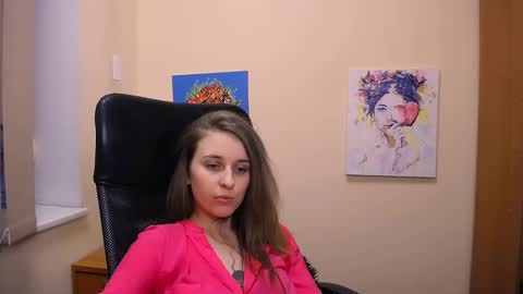 Nica online show from February 25, 2025, 3:38 pm