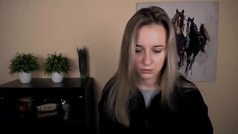 Nica online show from February 10, 2026, 11:14 am