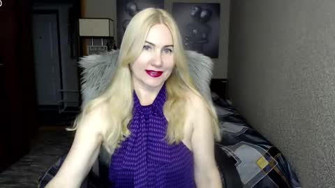 Donella    online show from December 6, 2024, 4:17 pm