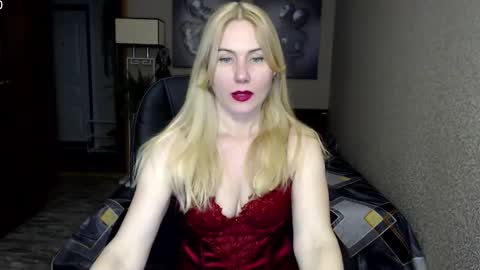 Donella    online show from February 11, 2025, 8:52 pm