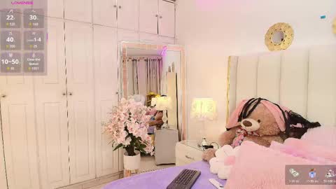  ninafox online show from May 14, 2026, 8:26 pm