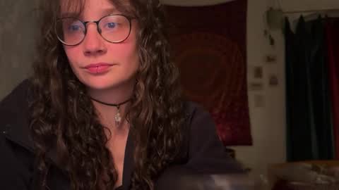 Mila online show from April 23, 2026, 9:06 pm