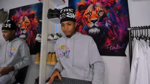 Snapshot of _pantera_09 chatting on May 24, 2026, 4:39 am Kevin online show from May 24, 2026, 4:39 am