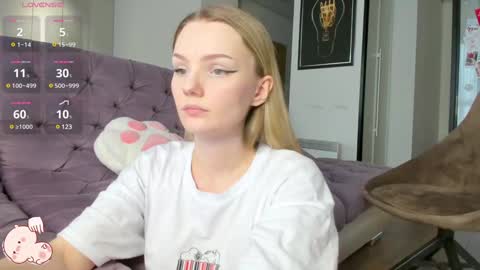 Snapshot of _passion_show_ chatting on January 9, 2025, 8:24 am Tina online show from January 9, 2025, 8:24 am