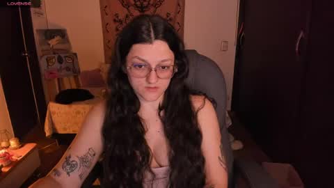 violeta ig  online show from June 4, 2026, 3:01 am
