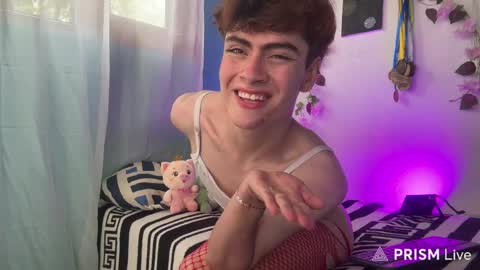 Snapshot of _peachyboy chatting on April 30, 2026, 6:36 pm esteban online show from April 30, 2026, 6:36 pm