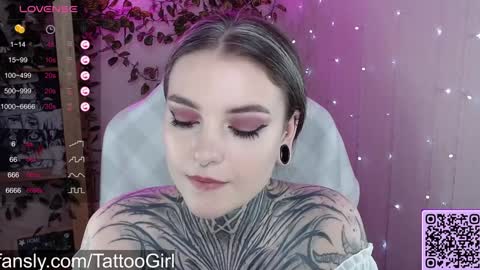 _peni_wise_ online show from December 3, 2024, 5:55 pm