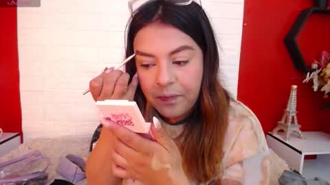 Laura online show from December 1, 2025, 6:35 pm