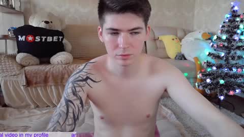 _pretty_fox_ online show from December 6, 2024, 6:48 am