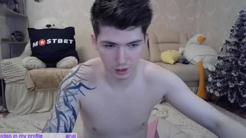 _pretty_fox_ online show from December 12, 2024, 5:42 am