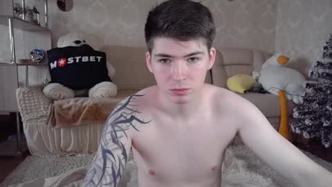 _pretty_fox_ online show from December 13, 2024, 7:47 am