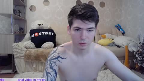 _pretty_fox_ online show from December 22, 2024, 5:12 am