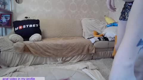 _pretty_fox_ online show from January 2, 2025, 8:06 am