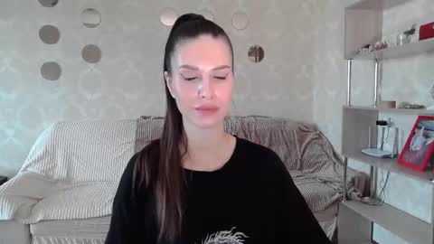 _pretty_fox_ online show from September 30, 2025, 10:42 am