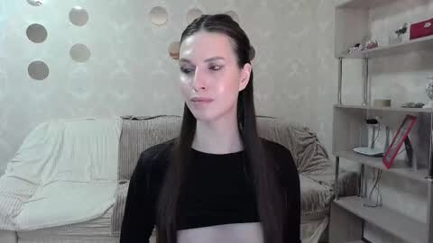 _pretty_fox_ online show from October 21, 2025, 4:51 pm