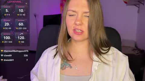  HADLY today day-off see u online 0112  online show from March 11, 2025, 5:13 pm