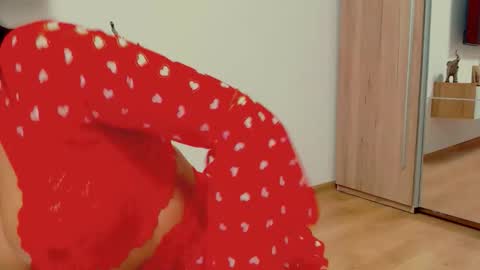 Snapshot of _queensarah_ chatting on October 3, 2025, 8:17 pm Sarah online show from October 3, 2025, 8:17 pm