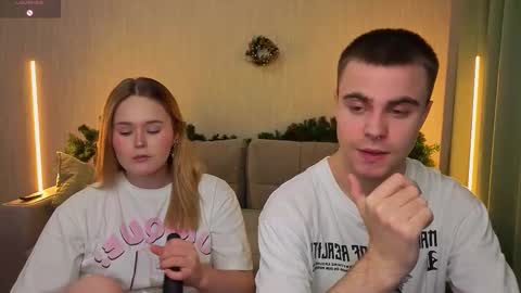 LISSAPVT IS OPEN online show from December 3, 2025, 1:42 pm