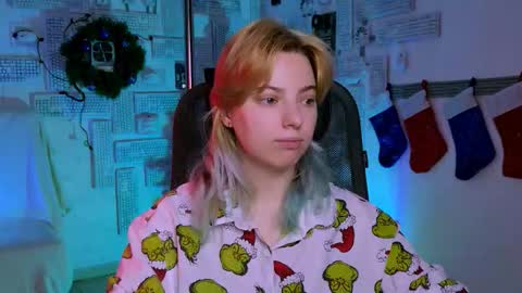 Snapshot of _rockstone_ chatting on December 17, 2025, 8:20 am Rock stone online show from December 17, 2025, 8:20 am