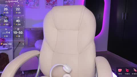 Snapshot of _sabrinamoon chatting on January 12, 2025, 4:50 pm online show from January 12, 2025, 4:50 pm