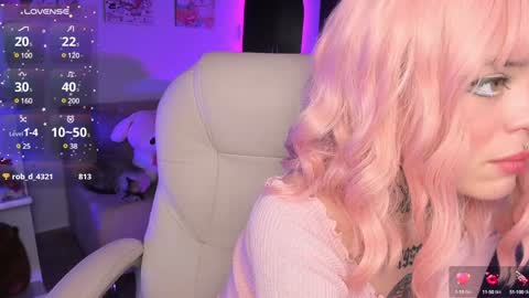 Snapshot of _sabrinamoon chatting on January 25, 2025, 2:58 pm online show from January 25, 2025, 2:58 pm