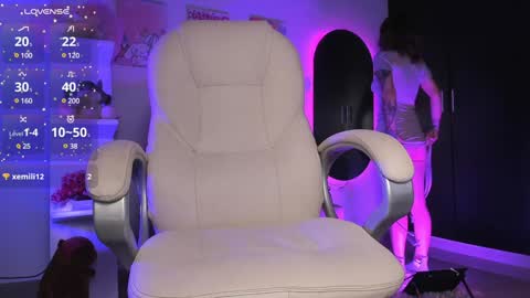 Snapshot of _sabrinamoon chatting on February 7, 2025, 6:02 pm online show from February 7, 2025, 6:02 pm