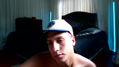 sair online show from October 26, 2025, 8:04 pm