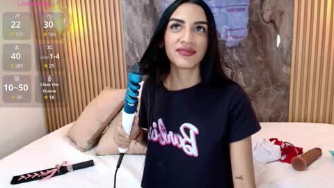 SAMARA SMITH  online show from October 14, 2025, 9:15 pm