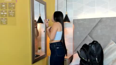 Antonella  online show from December 17, 2025, 12:33 pm