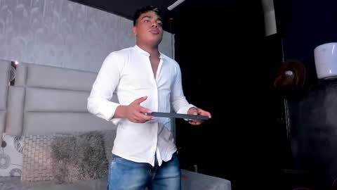 _sammy_ice online show from March 1, 2025, 4:26 am