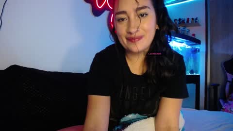 Snapshot of _santalove_ chatting on January 6, 2025, 1:42 am SantaLove online show from January 6, 2025, 1:42 am