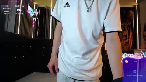 santi online show from March 3, 2026, 7:42 pm