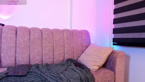 Scarlett online show from April 1, 2026, 11:33 am