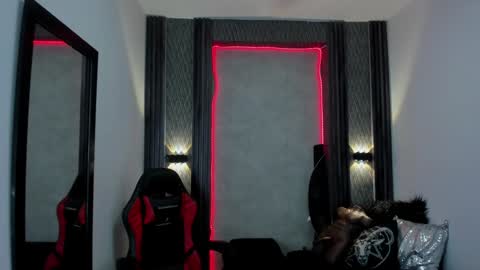 Snapshot of _selene_red chatting on January 11, 2025, 5:40 pm Selene online show from January 11, 2025, 5:40 pm