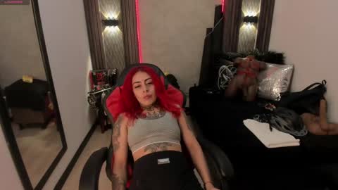 Snapshot of _selene_red chatting on January 18, 2025, 5:48 pm Selene online show from January 18, 2025, 5:48 pm