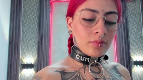 Snapshot of _selene_red chatting on February 7, 2025, 6:02 pm Selene online show from February 7, 2025, 6:02 pm