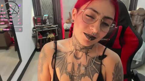 Snapshot of _selene_red chatting on February 20, 2025, 3:41 pm Selene online show from February 20, 2025, 3:41 pm