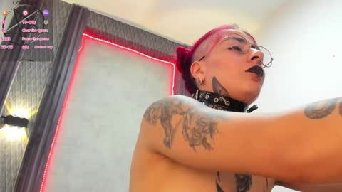 Snapshot of _selene_red chatting on March 4, 2025, 7:32 pm Selene online show from March 4, 2025, 7:32 pm