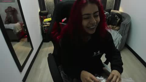 Snapshot of _selene_red chatting on March 6, 2025, 12:41 pm Selene online show from March 6, 2025, 12:41 pm
