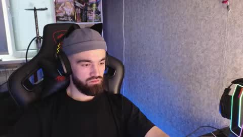 Ask me online show from November 17, 2025, 1:06 pm