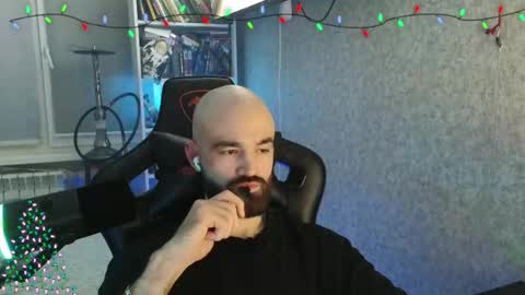 Snapshot of _serious_man chatting on January 17, 2026, 9:51 pm Ask me online show from January 17, 2026, 9:51 pm