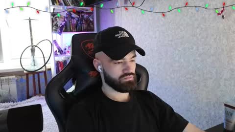 Snapshot of _serious_man chatting on February 3, 2026, 12:54 pm Ask me online show from February 3, 2026, 12:54 pm