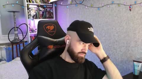 Snapshot of _serious_man chatting on February 4, 2026, 4:13 pm Ask me online show from February 4, 2026, 4:13 pm